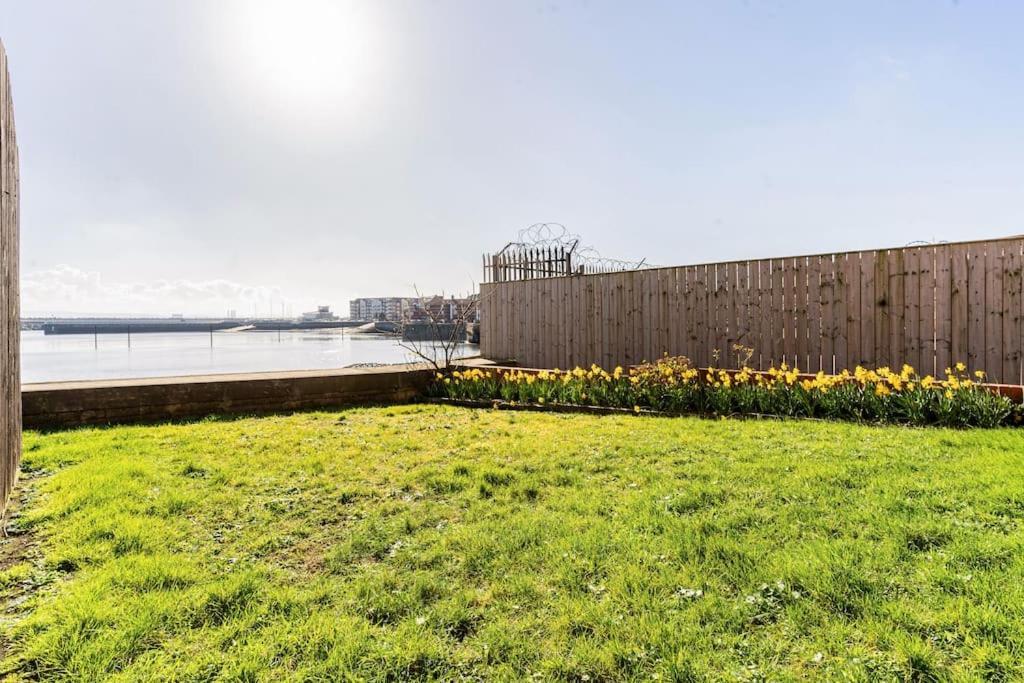 Stunning Ground Floor Hartlepool Marina Apartment Exteriör bild